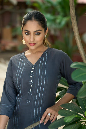 Grey Embroidered Silk Kurti Pant Set (ACB2519)