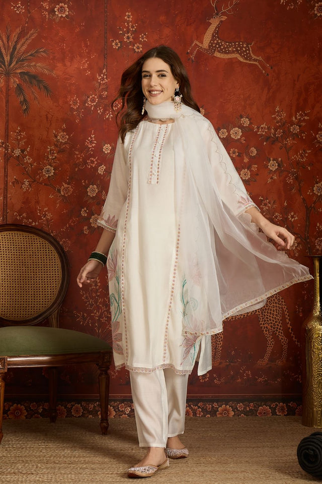 Off White Floral Embroidered Silk Kurti Pant Set (ACB2671)