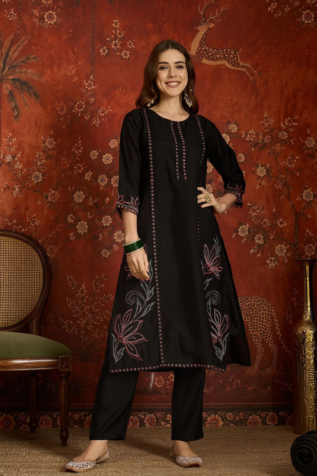 Black Floral Embroidered Silk Kurti Pant Set (ACB2672)