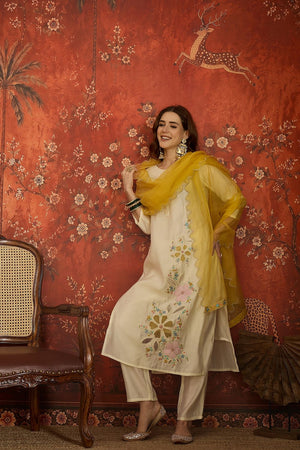 Off White Floral Embroidered Silk Kurti Pant Set (ACB2675)