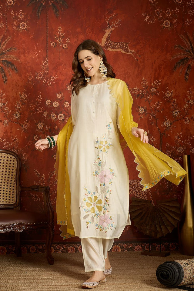 Off White Floral Embroidered Silk Kurti Pant Set (ACB2675)