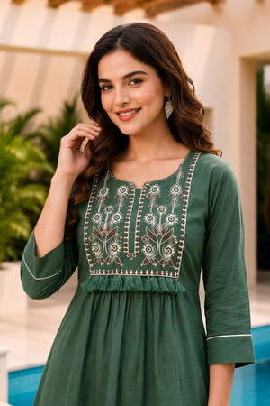 Green Floral Embroidered Cotton Co-Ord Set (ACB2683)