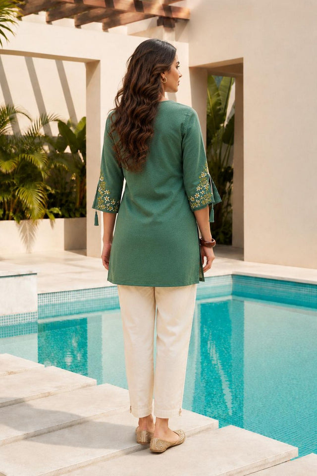Green Floral Embroidered Rayon Short Kurti (ACB2688)