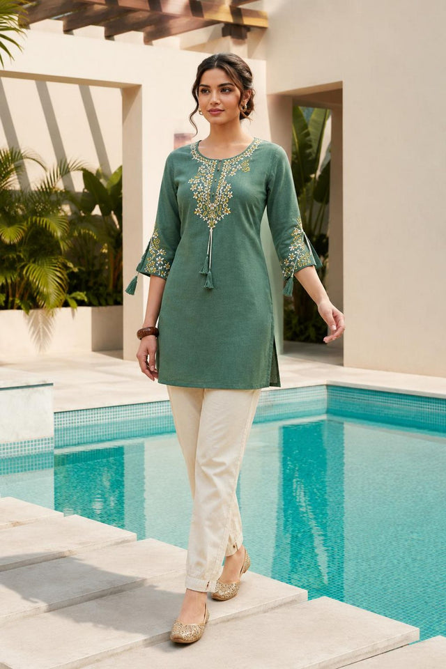 Green Floral Embroidered Rayon Short Kurti (ACB2688)