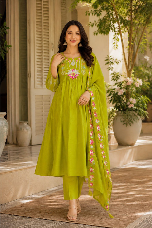 Green Floral Embroidered Silk Anarkali Suit (ACB2717)