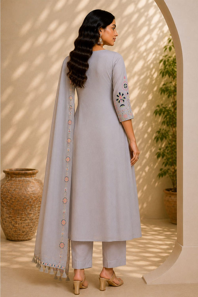 Cream Floral Embroidered Silk Anarkali Suit (ACB2726)