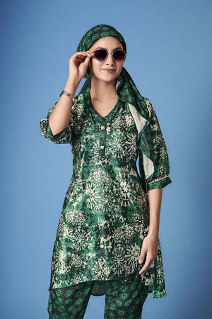 Green Abstract Printed Crepe Co-Ord Set