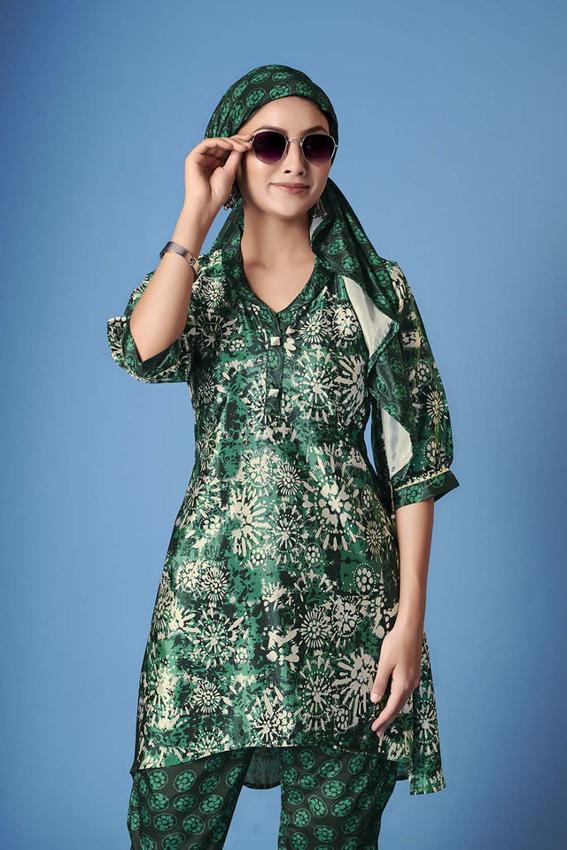 Green Abstract Printed Crepe Co-Ord Set