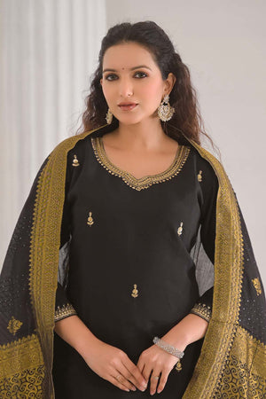 Black Embroidered Chanderi Kurti Pant Set