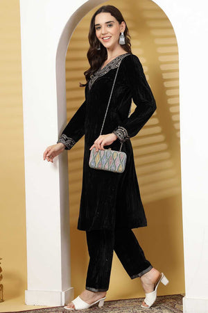 White Embellished Material Clutch (ADCL3116A)