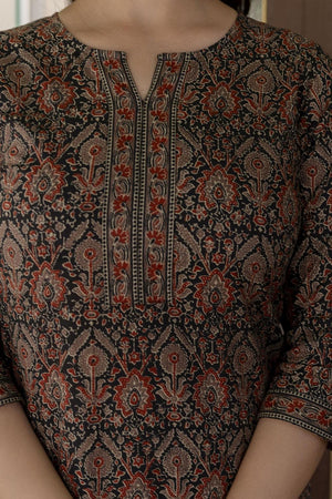 Multi Color Printed Cotton Kurti (AM-BER3297)