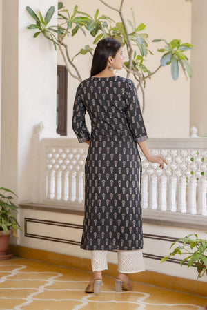 Black Floral Printed Cotton Kurti (AM-BER3784)