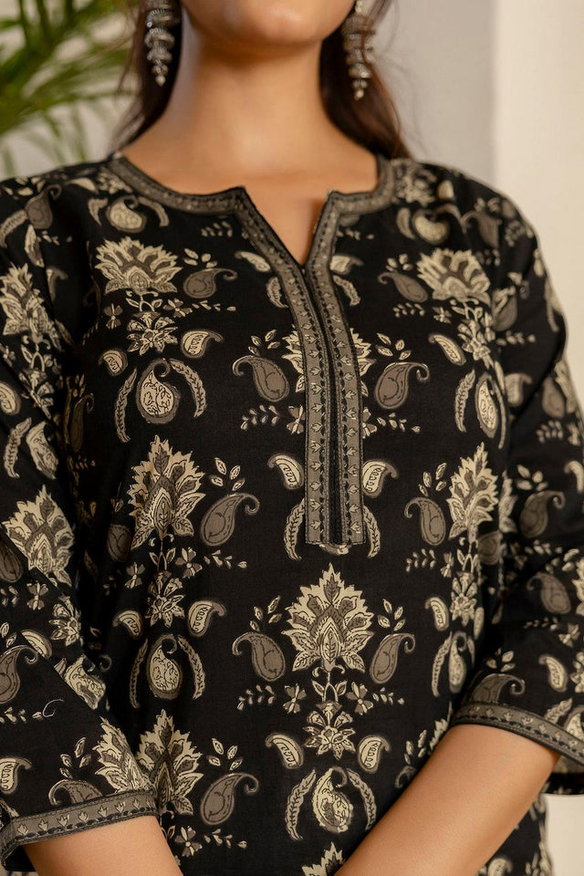 Black Floral Printed Cotton Kurti (AM-BER3801)