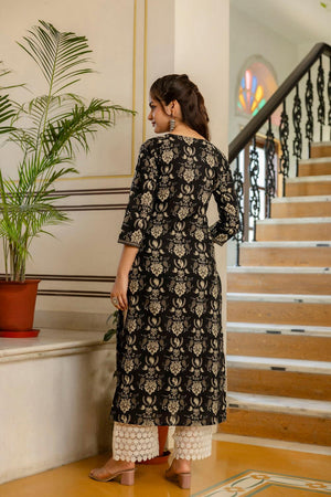Black Floral Printed Cotton Kurti (AM-BER3801)