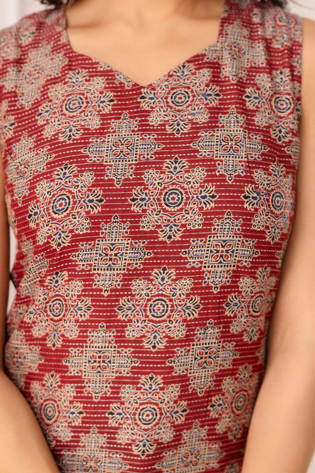Maroon Printed Cotton Kurti (AM-HKS1093)