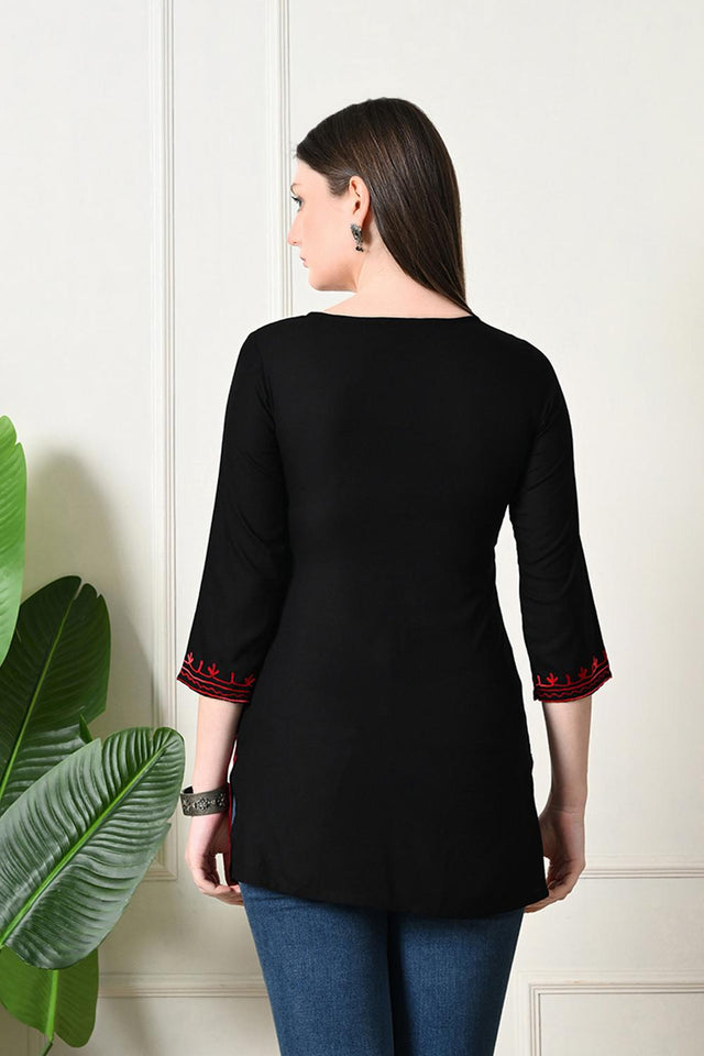 Black Embroidered Cotton Kurti (AM-TO-2999)