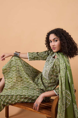 Women's Green Cotton Printed Kurti Pant Set