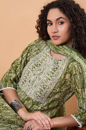 Women's Green Cotton Printed Kurti Pant Set