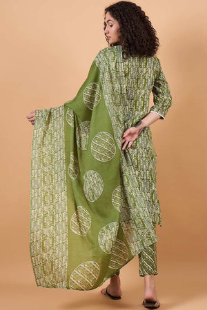 Women's Green Cotton Printed Kurti Pant Set