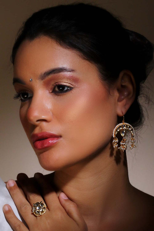 Cream And Gold Adjustable Ring With Kundan And Pearls