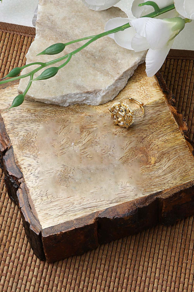 Cream And Gold Adjustable Ring With Kundan And Pearls