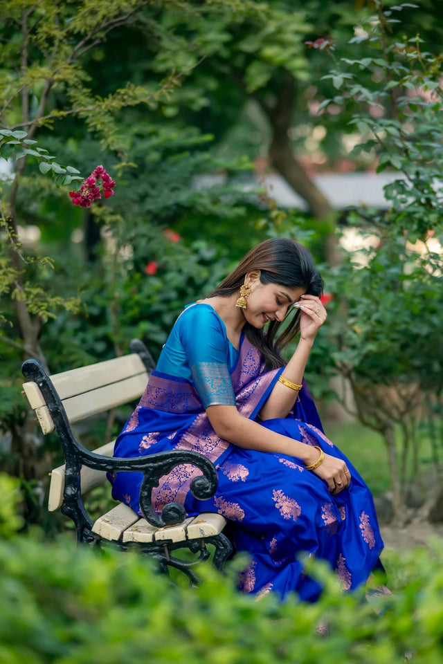Blue Floral Woven Art Silk Saree (Eth_SR_88)
