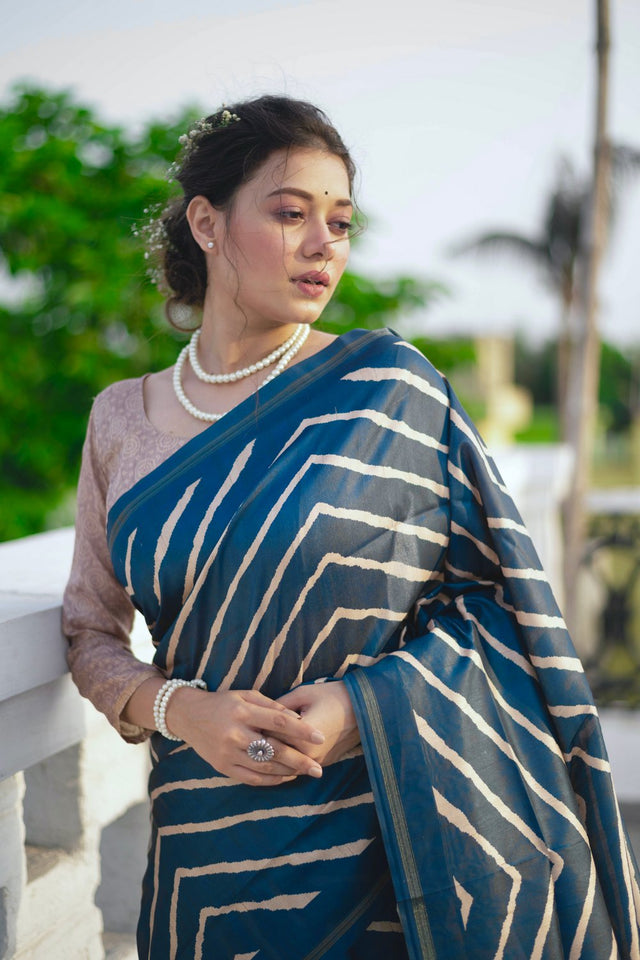 Grey Line Printed Art Silk Saree (Eth_SR_97)