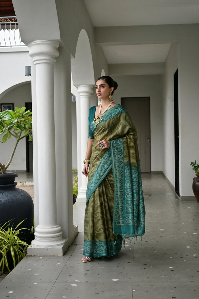 Green Geometric Printed Art Silk Saree (Eth_SR_104)