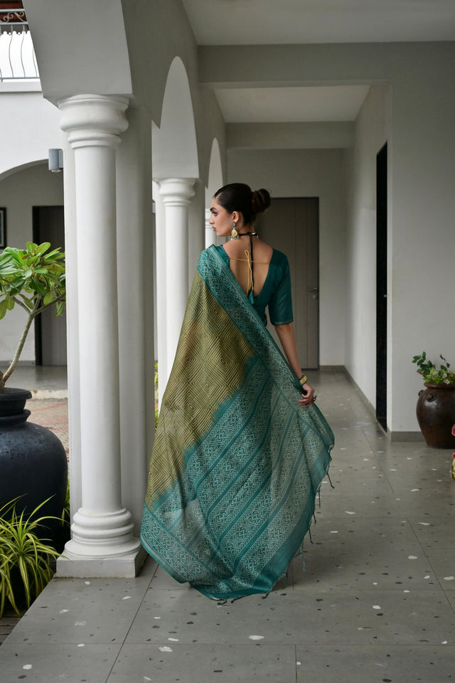 Green Geometric Printed Art Silk Saree (Eth_SR_104)