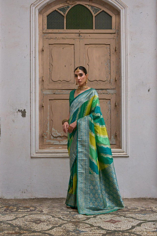 Green Floral Woven Art Silk Saree (Eth_SR_229)