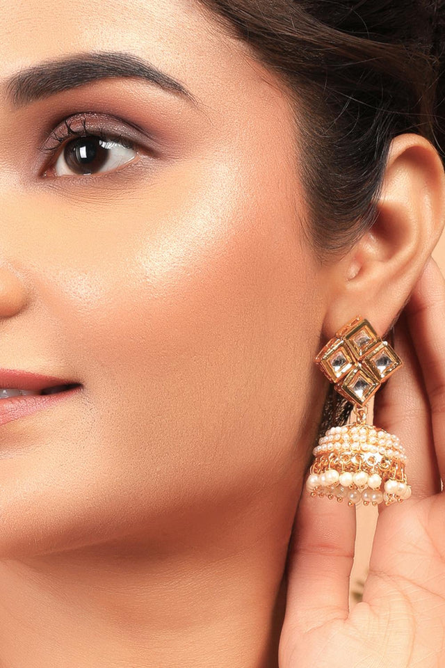 Golden Kundan & Beads Alloy Earrings