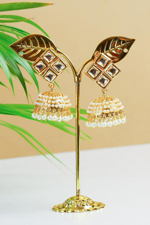 Golden Kundan & Beads Alloy Earrings