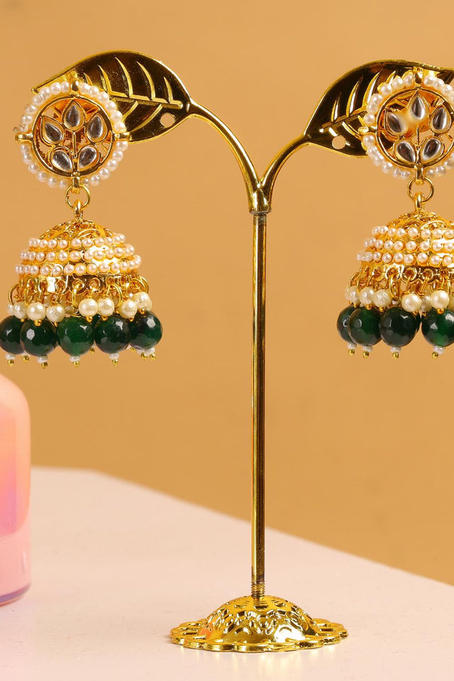 Golden Kundan & Beads Alloy Earrings