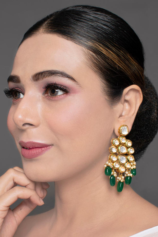 Golden Kundan & Beads Alloy Earrings