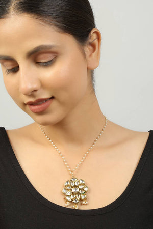 Golden White Gold Tone Kundan Alloy Necklace