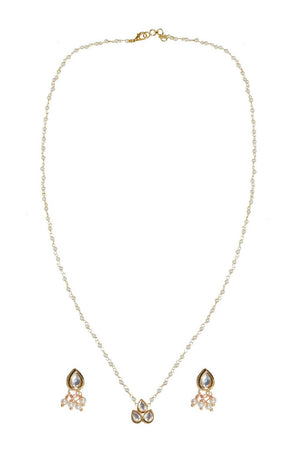 Golden Tear Drop Kundan Alloy Necklace With Pearls
