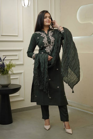 Green Floral Embroidered Rayon Kurti Pant Set
