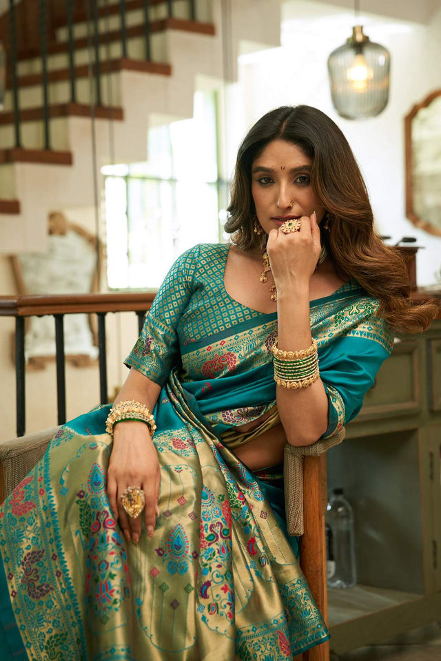 Turquoise Paithani Peacock Woven Silk Blend Saree (HT1719)