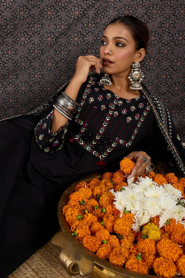 Black Printed Cotton Kurti Pant Set (IDKH0BK11008)