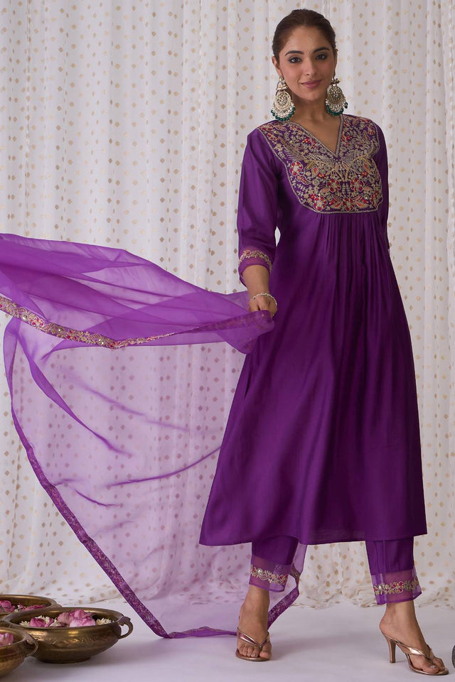 Violet Embroidered Liva Kurti Pant Set (IDKH1PR6105)