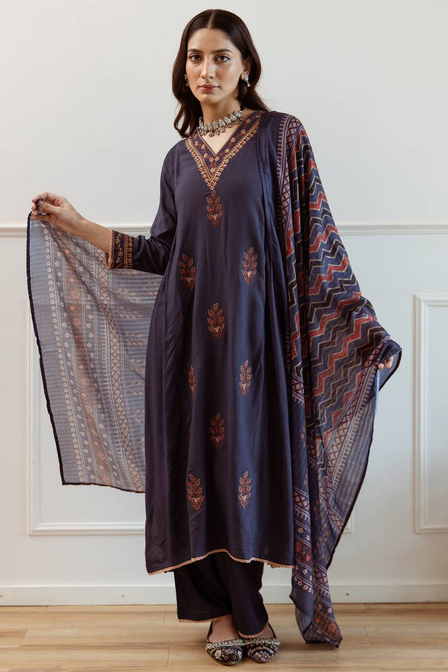 Blue Embroidered Rayon Kurti Pant Set (IDKH5BL6977)