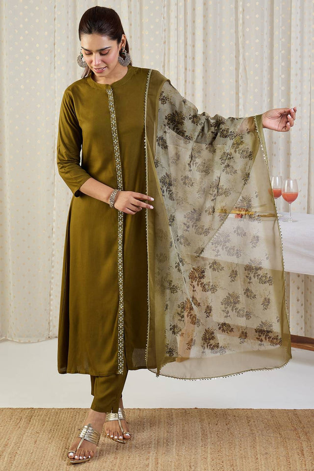 Green Embroidered Rayon Kurti Pant Set (IDKH5GN12215)