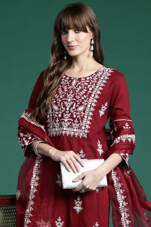 Maroon Floral Embroidered Rayon Kurti Pant Set (IDKH5MR10309)