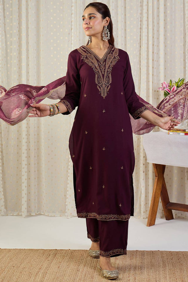 Maroon Floral Embroidered Rayon Kurti Pant Set (IDKH5MR12403)