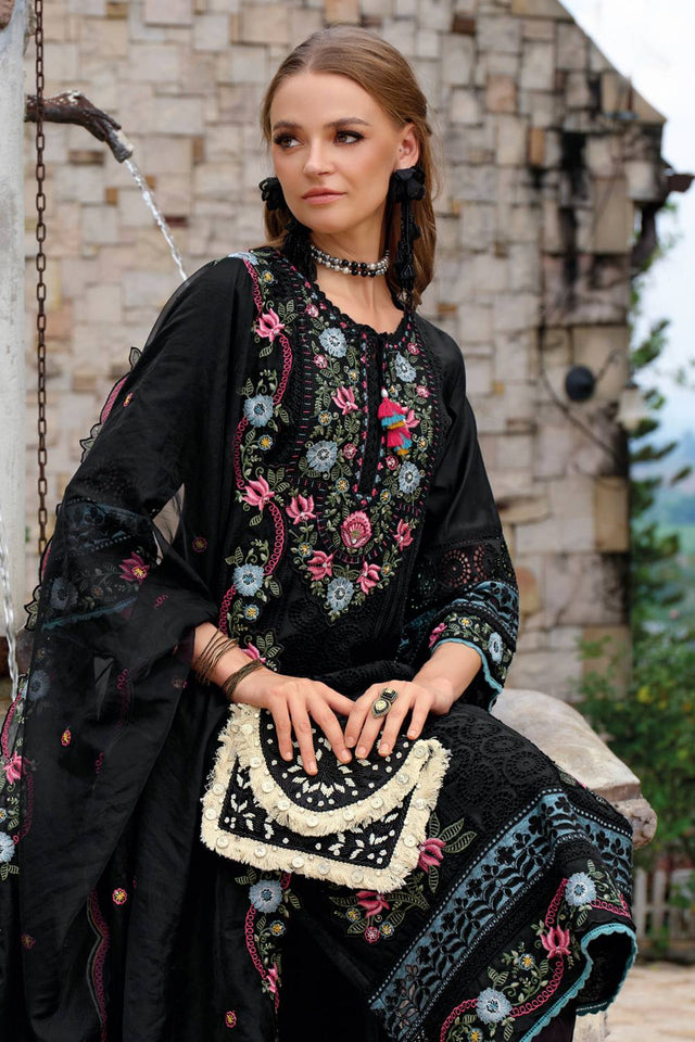 Black Embroidered Silk Blend Kurti Pant Set (IDKH9BK11535)