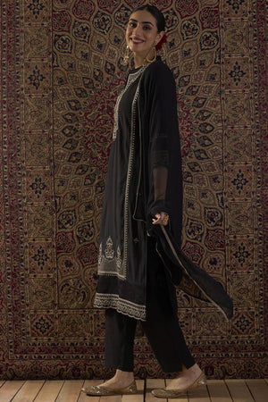 Black Floral Embroidered Silk Blend Kurti Pant Set (IDKH9BK12228)