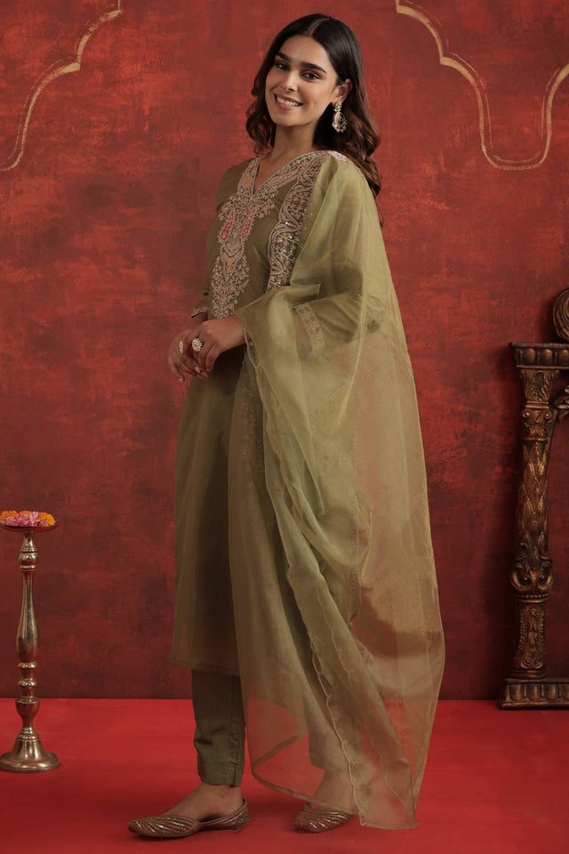 Green Embroidered Silk Blend Kurti Pant Set (IDKH9GN11469)
