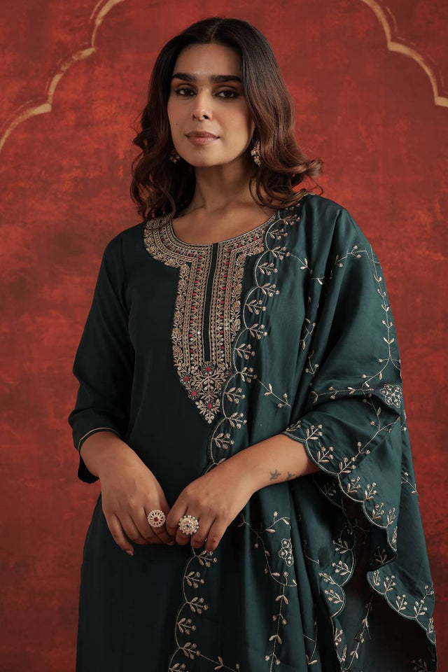 Green Embroidered Silk Blend Kurti Pant Set (IDKH9GN12207)