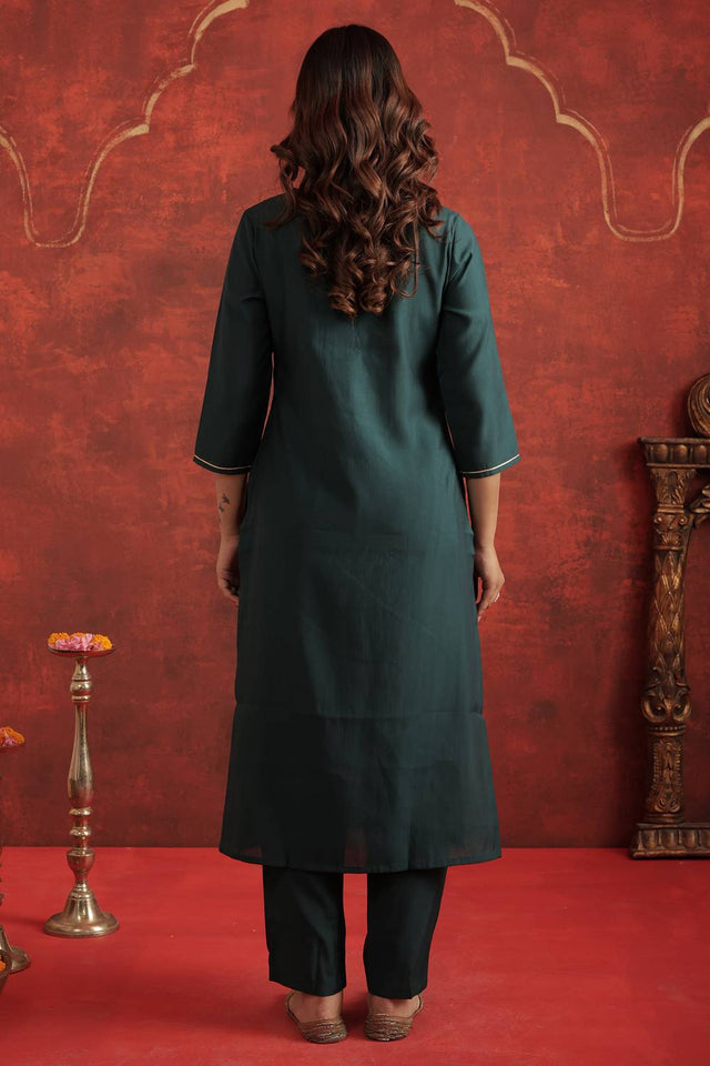 Green Embroidered Silk Blend Kurti Pant Set (IDKH9GN12207)