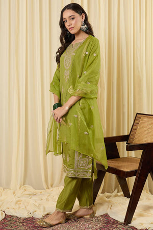 Green Embroidered Silk Blend Kurti Pant Set (IDKH9GN12423)